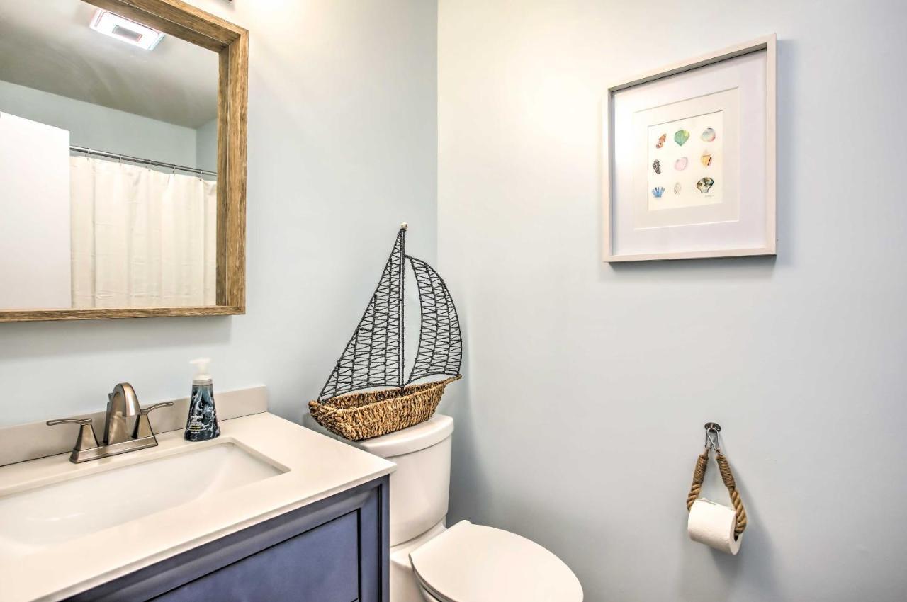 Coastal Oasis With Decks Walk To Holden Beach! المظهر الخارجي الصورة