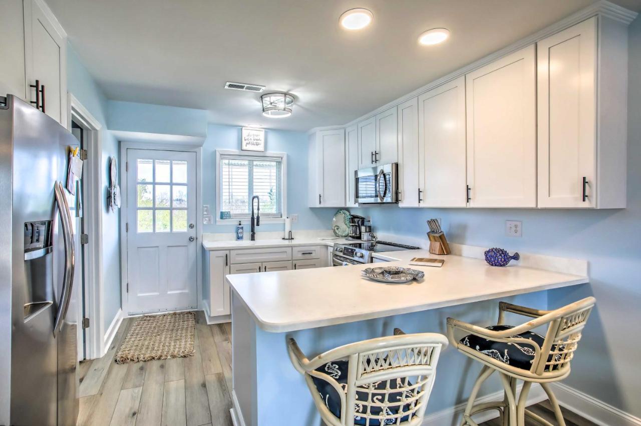 Coastal Oasis With Decks Walk To Holden Beach! المظهر الخارجي الصورة